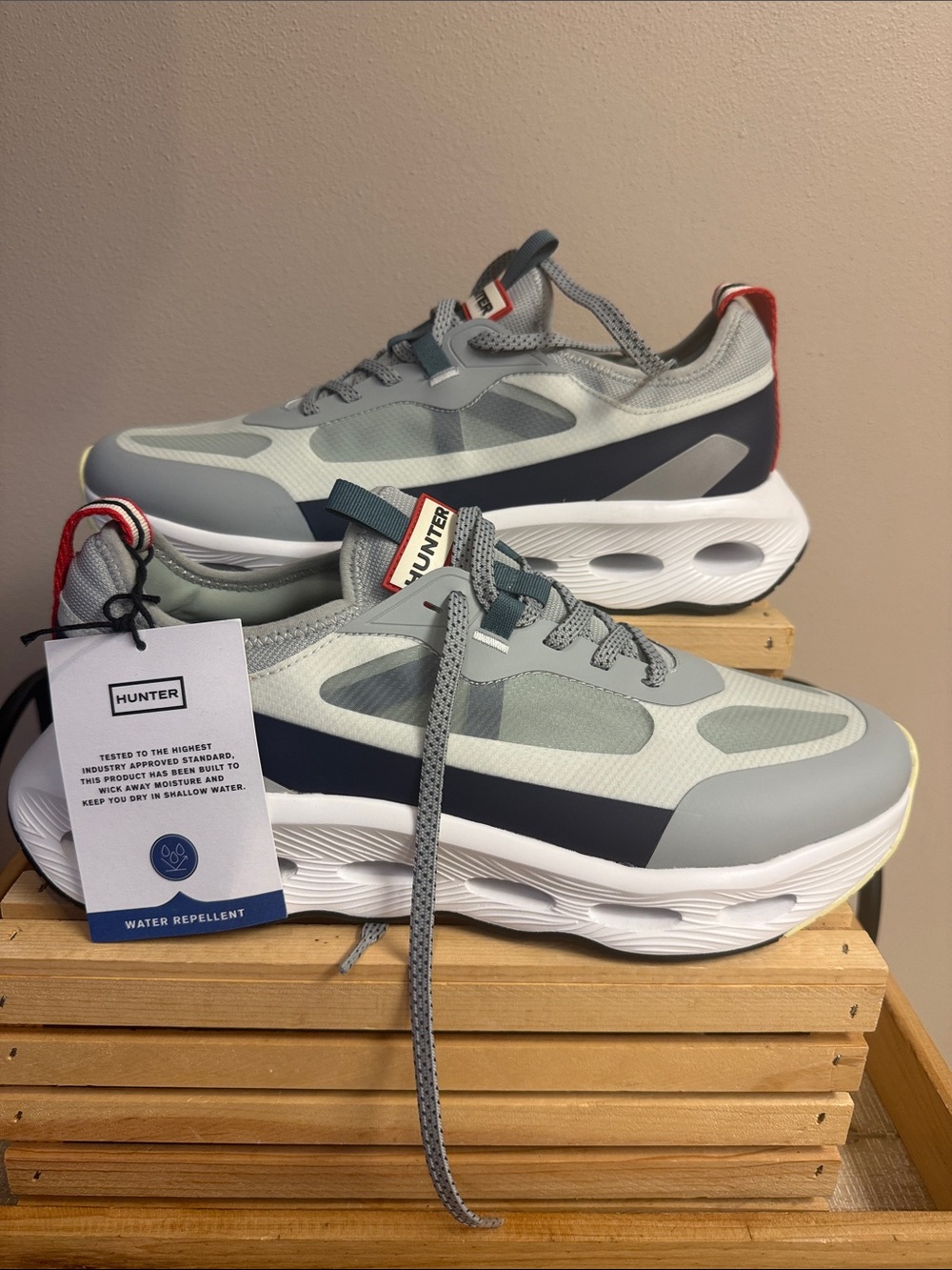 Hunter Gabreal Lace-Up Casual Sneakers 12 NWT